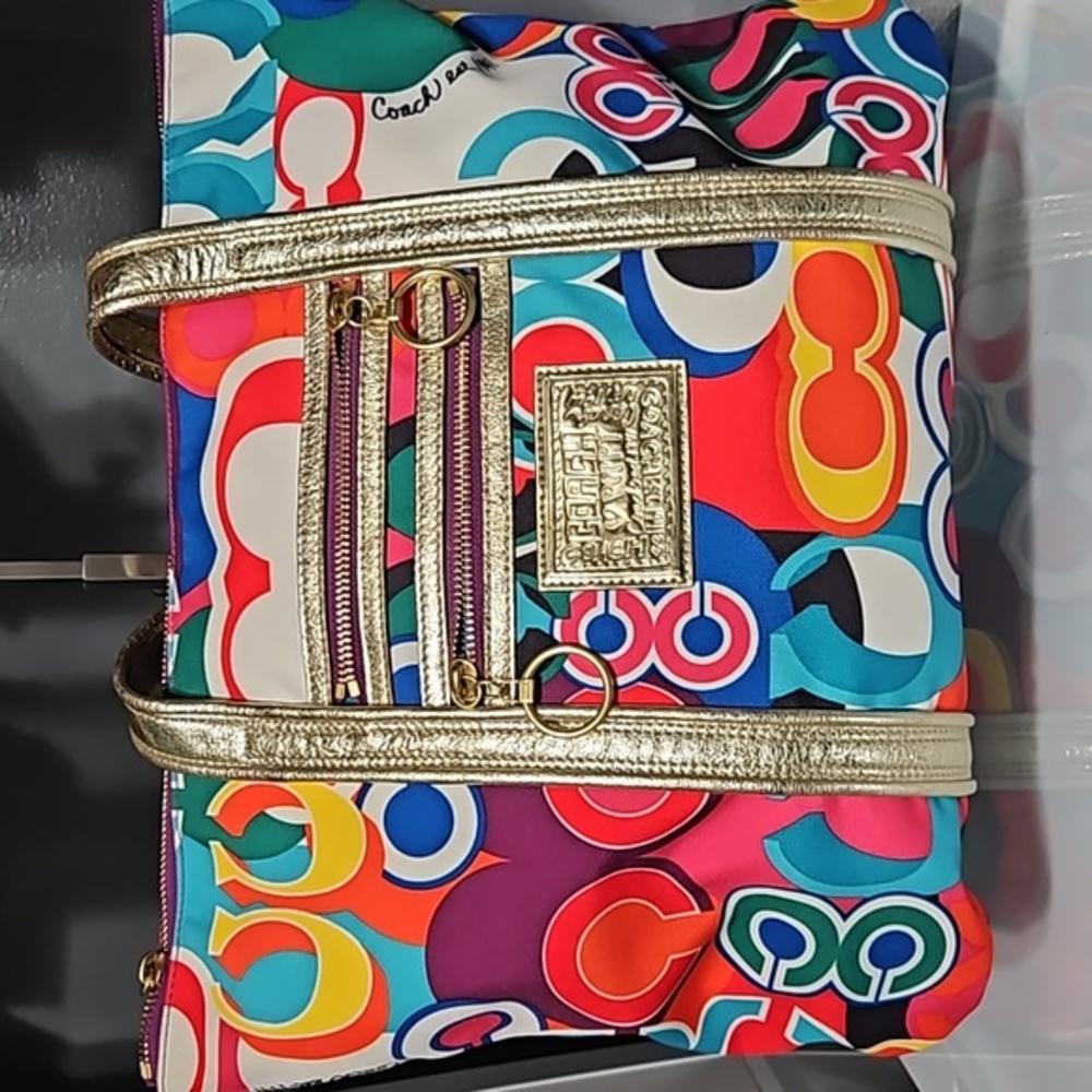 COACH EUC POPPY TOTE OPT ART DESIGN Limited. Edition EUC